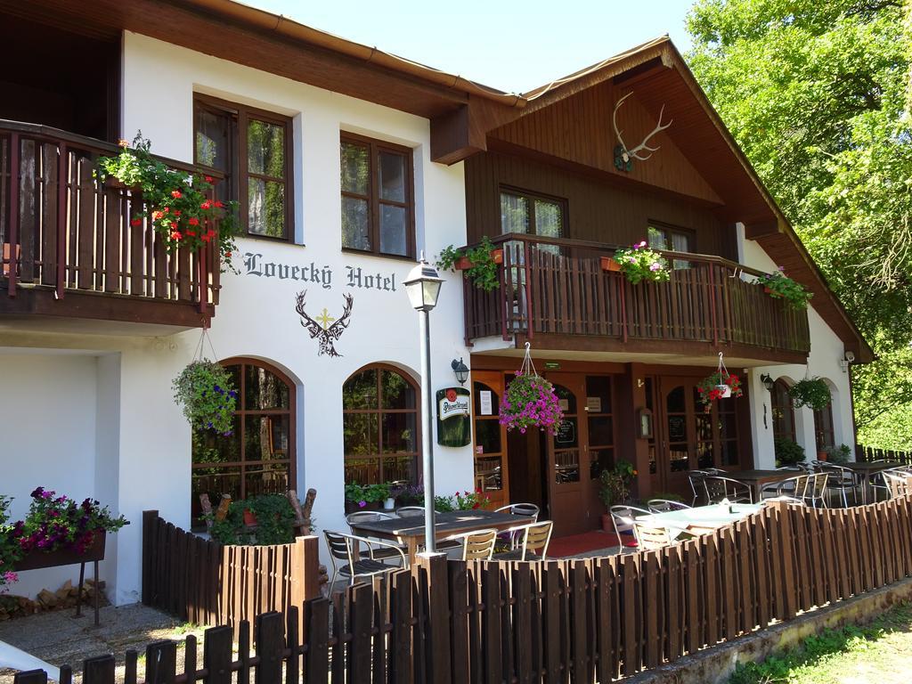 Loučeň Lovecky Hotel Jivak מראה חיצוני תמונה