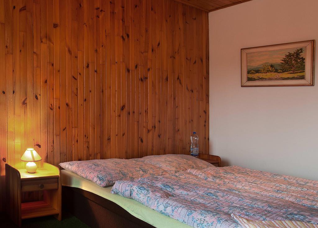 Loučeň Lovecky Hotel Jivak חדר תמונה