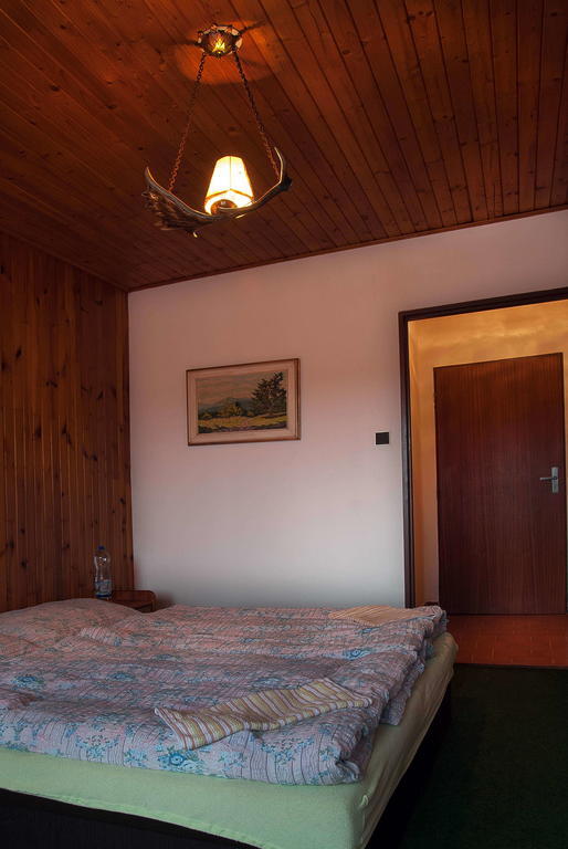 Loučeň Lovecky Hotel Jivak חדר תמונה