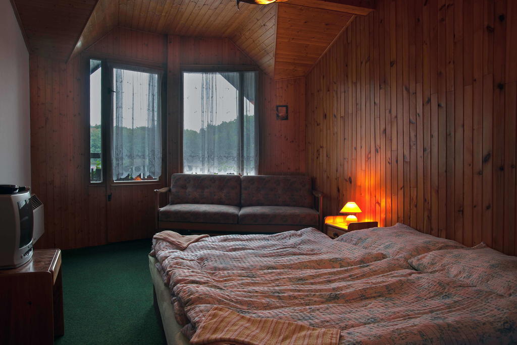Loučeň Lovecky Hotel Jivak חדר תמונה