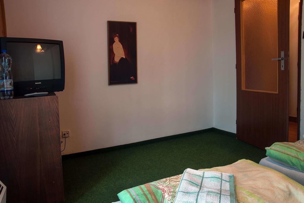 Loučeň Lovecky Hotel Jivak חדר תמונה