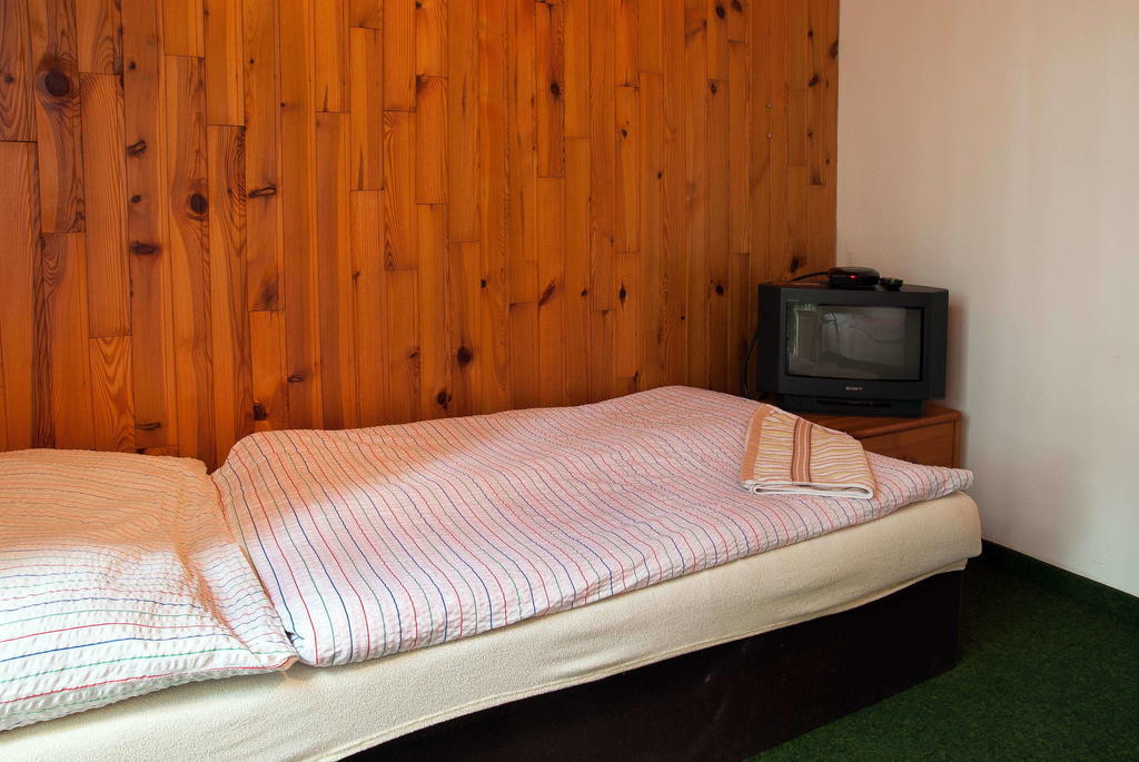 Loučeň Lovecky Hotel Jivak חדר תמונה