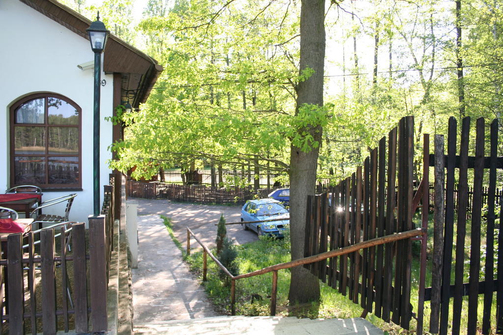 Loučeň Lovecky Hotel Jivak מראה חיצוני תמונה