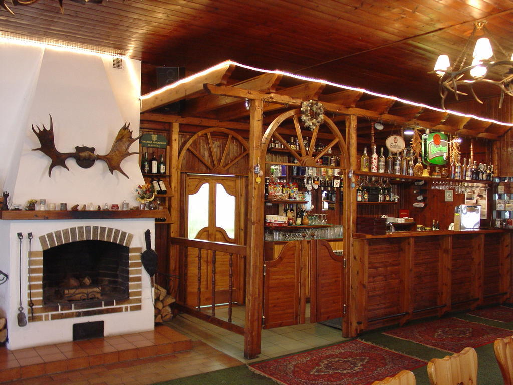 Loučeň Lovecky Hotel Jivak מראה חיצוני תמונה