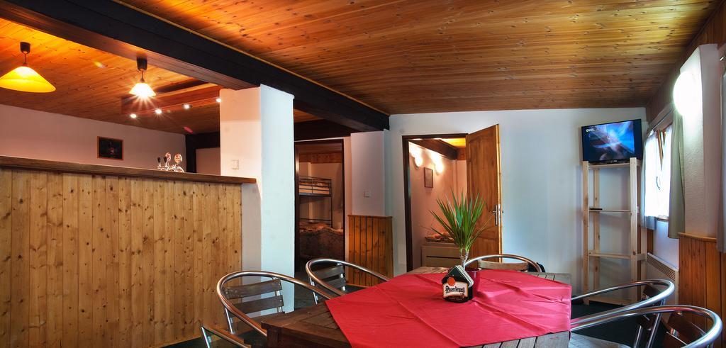 Loučeň Lovecky Hotel Jivak מראה חיצוני תמונה